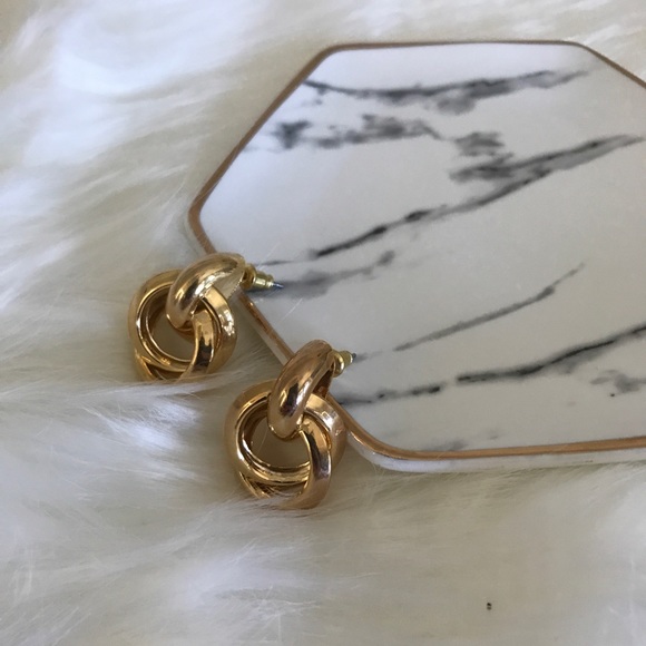 LAST ONE!!! Gold Hoops - Picture 3 of 7